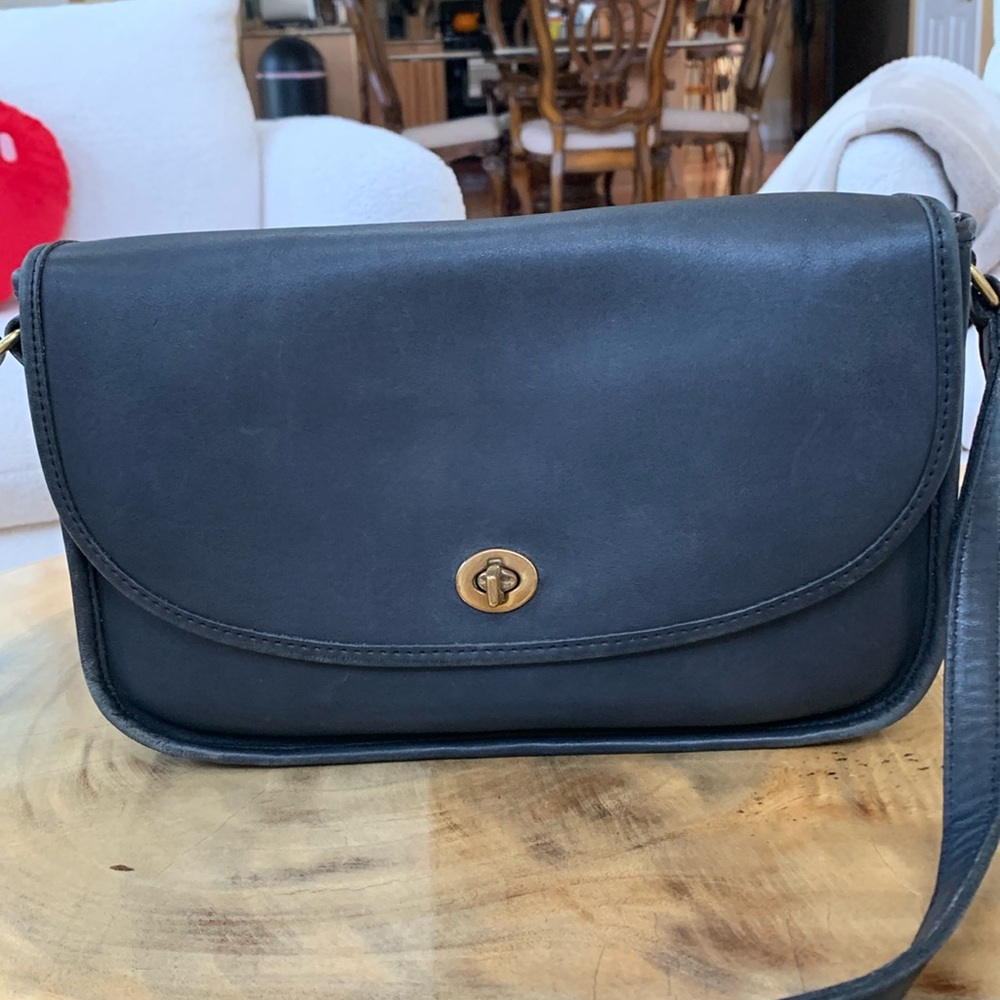 Vintage coach 9790 flap bag in black